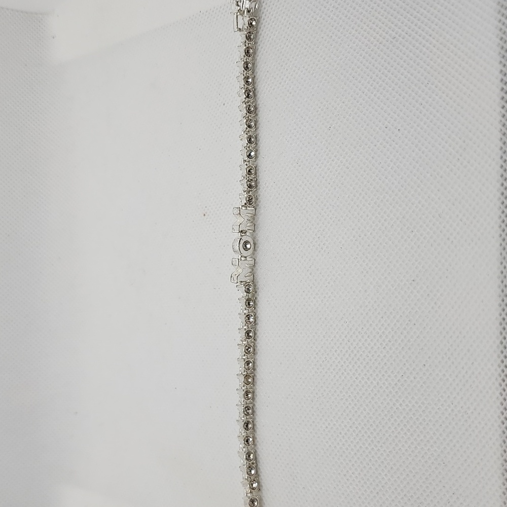 Elegant Silver 'MOM' Bracelet - Picture 3 of 3